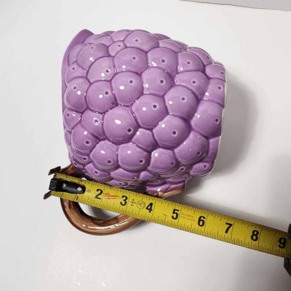 Grape pitcher - Picture 10 of 15